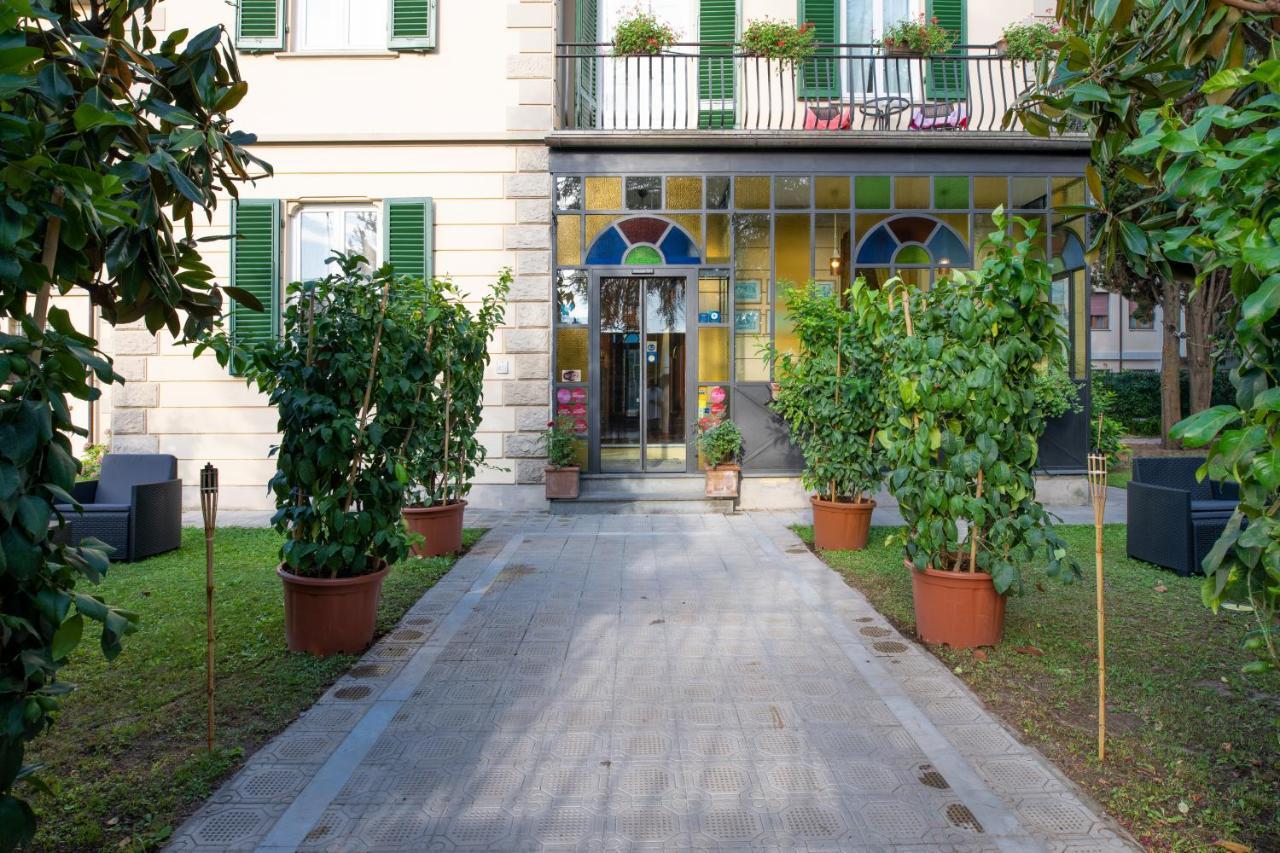 Villa Romantica Wellness & Spa ลุคคา ภายนอก รูปภาพ